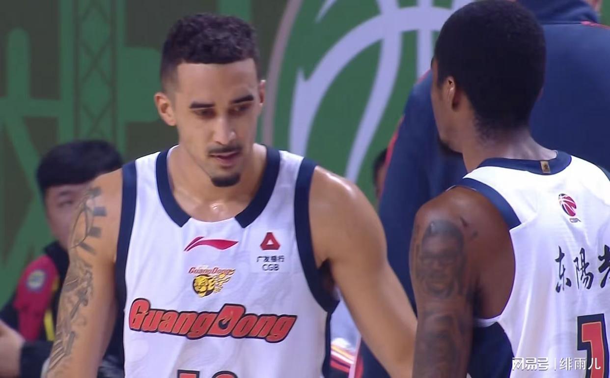 53年后,纽约尼克斯队再夺NBA总冠军!球迷沸腾了