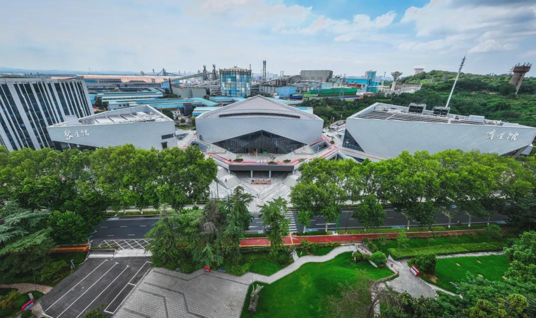 雯宝儿 × 柏男空降《街头篮球》歌友会,全新超特 "噪音狂潮" 首发试玩